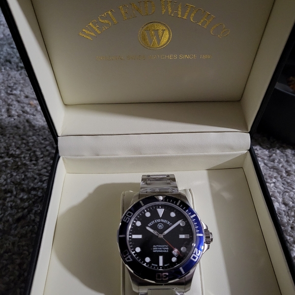 🌟 West End Impermeable - Picture 2 of 7